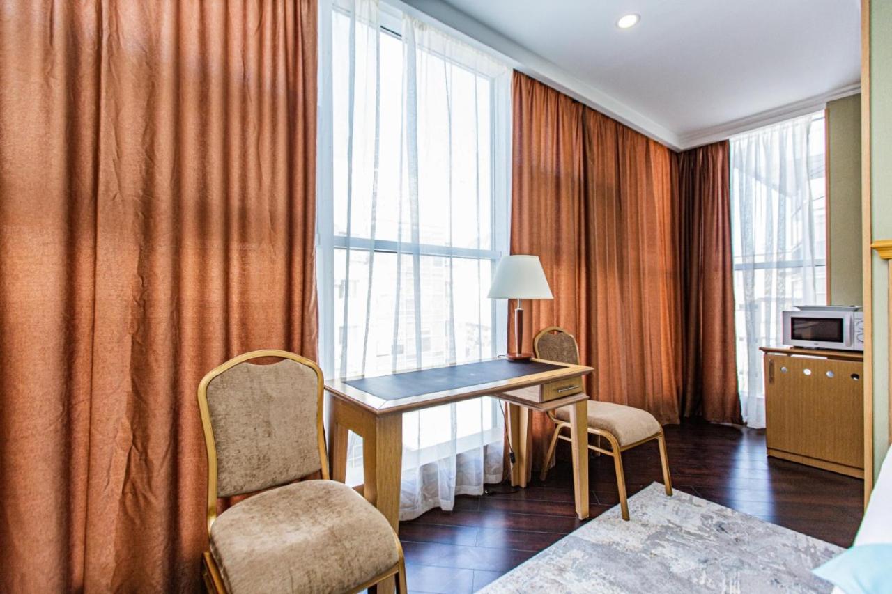Shera Park Boutique Hotel アルマトイ エクステリア 写真