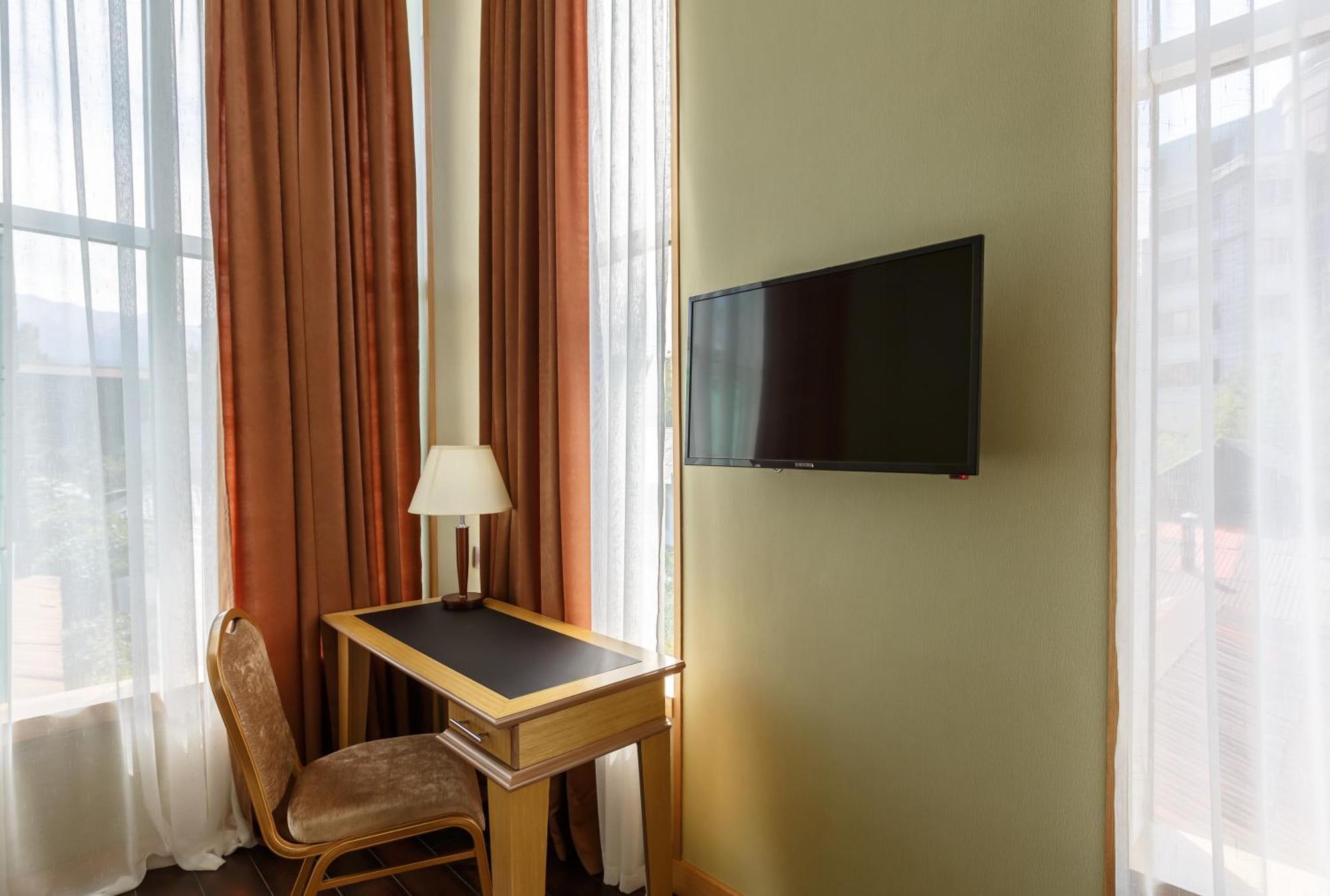 Shera Park Boutique Hotel アルマトイ エクステリア 写真