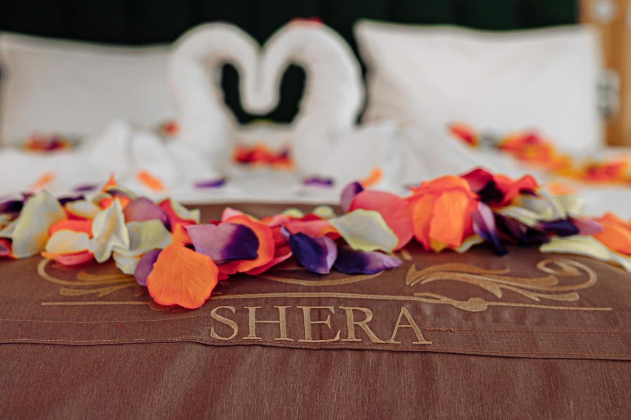 Shera Park Boutique Hotel アルマトイ エクステリア 写真